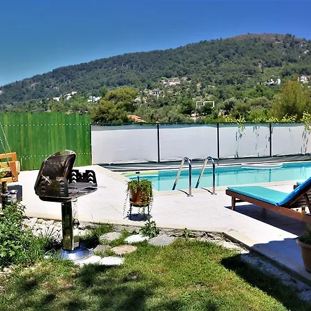 Villa Saripinar 1 *